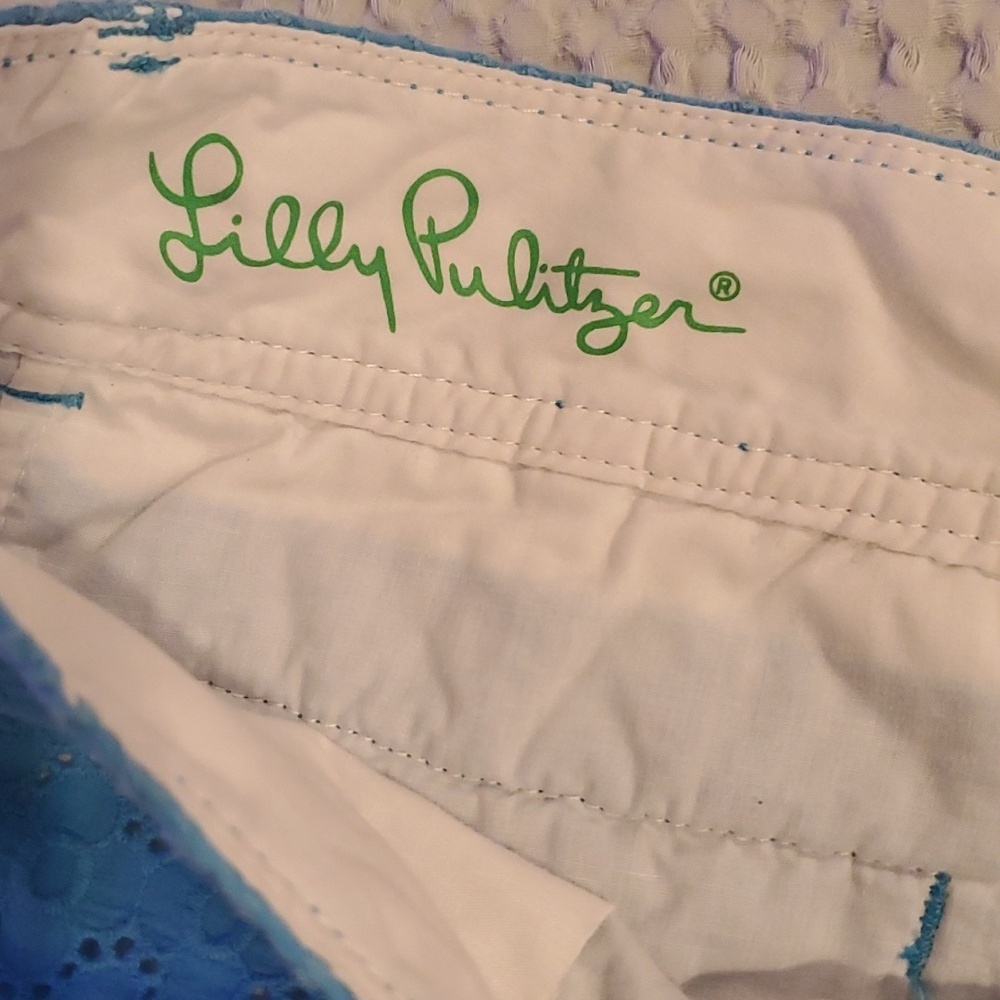 Lilly Pulitzer Walsh Short, Blue Size 4 (#25) - Picture 2 of 6